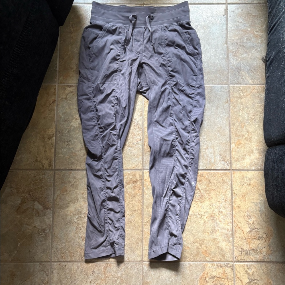 Gray Ruched dance studio, Lululemon